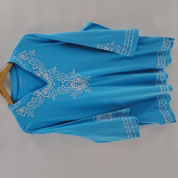 North Style Cotton Tunic Top size 1X white Embroidered Stitching V Neckline - Picture 1 of 10